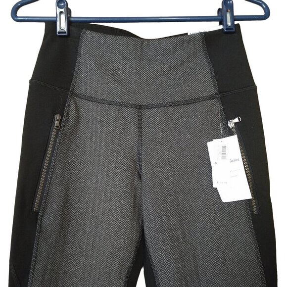 Old Navy Active Women's Small High Rise Black Gray Leggings Zip Pockets New - Picture 2 of 5